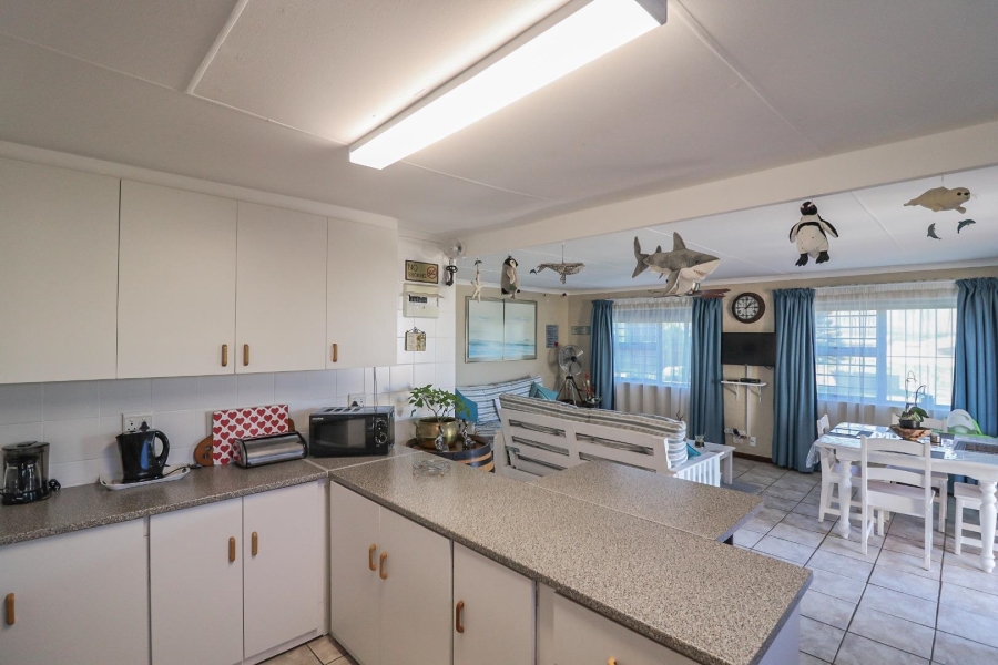 4 Bedroom Property for Sale in De Kelders Western Cape